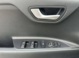 Zunanja slika - KIA Stonic - 1.0 T-GDi EX Urban MT - 13 - Predogledna slika