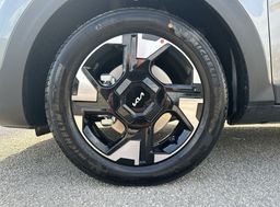 Zunanja slika - KIA Stonic - 1.0 T-GDi LX Life DCT - 9 - Predogledna slika