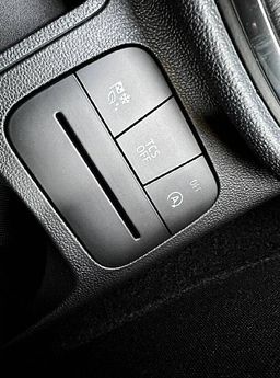 Zunanja slika - Ford Fiesta - Titanium - ZALOGA - 10 - Predogledna slika