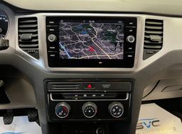 Zunanja slika - VW Golf - Sportsvan 1.0 TSI-JAMSTVO-SERVISIRAN-OBROK ŽE OD 160€ - 13 - Predogledna slika