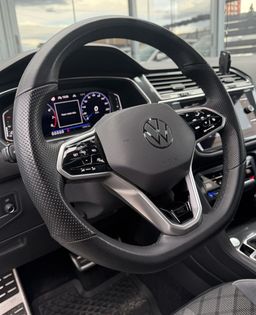 Zunanja slika - VW Tiguan Allspace - 2.0TSI 4M R-Line PANO-LED-20COL-AMBI-ACC-VIRTUAL - 9 - Predogledna slika