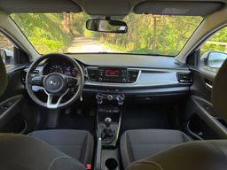 Notranja slika - KIA Rio - 1,25 CVVT EX City - 6 - Predogledna slika