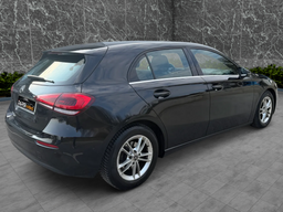 Zunanja slika - Mercedes-Benz A-Razred - 180d LED AUT. WIDESCREEN NAVI KAMERA ALU16 - 2 - Predogledna slika