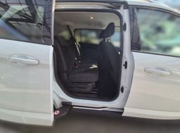 Zunanja slika - Ford Grand C-Max - BUSINESS 1.5 TDCi 120PS M6-SLO-1.LAST-PDC-ODLIČEN - 13 - Predogledna slika