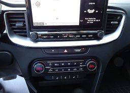 Zunanja slika - KIA XCeed - 1.5 T-GDi EX Way+ ISG. 7DCT 103 kW+ZIMSKE GUME+30° - 9 - Predogledna slika