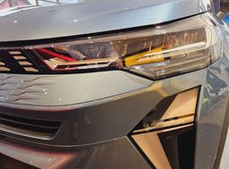 Zunanja slika - Renault Symbioz - E-Tech HYBRID 145 Iconic - 13 - Predogledna slika