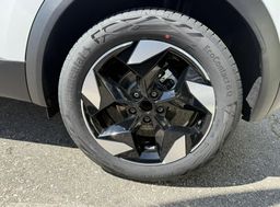 Zunanja slika - Renault Captur - TCe 115 Techno - 6 - Predogledna slika