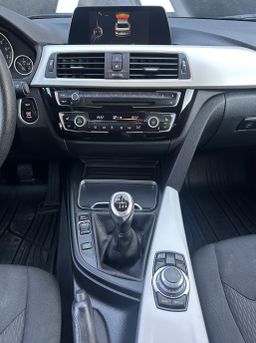 Zunanja slika - BMW Serija 3 - : 318i Advantage-NAVI-GRE.SEDEŽEV-2xPDC-TEMPOMAT-17C - 9 - Predogledna slika