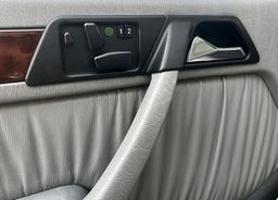 Zunanja slika - Mercedes-Benz E-Razred - E320 - 8 - Predogledna slika