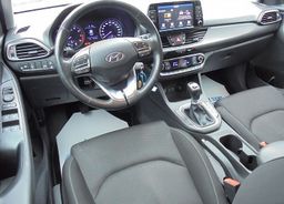 Zunanja slika - Hyundai i30 Wagon - 1.4 T-GDI STYLE°Multimedija°DAB°PLUS°RG°1.LASTNIK - 7 - Predogledna slika