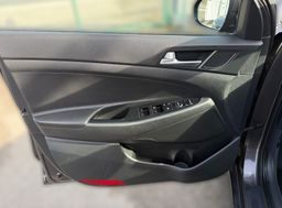 Zunanja slika - Hyundai Tucson - 1.6 GDI 1.LASTNIK SLO VOZILO TEMPOMAT PDC KAMERA - 13 - Predogledna slika