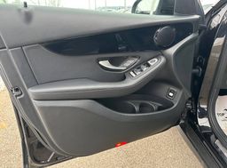 Zunanja slika - Mercedes-Benz GLC-Razred - GLC coupe GLC 200 4MATIC•VIRTUAL• SPORT•USNJE• 1. LASTNICA.. - 13 - Predogledna slika