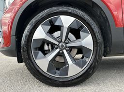 Zunanja slika - Volvo XC40 - T2 AUT Momentum - 9 - Predogledna slika