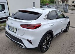 Zunanja slika - KIA XCeed - 1.5 T-GDi 7DCT EX Way+ ISG - 4 - Predogledna slika