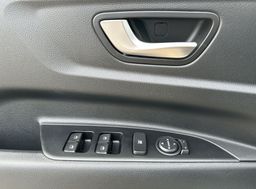 Zunanja slika - KIA Stonic - 1.0 T-GDi LX Life M T - 14 - Predogledna slika