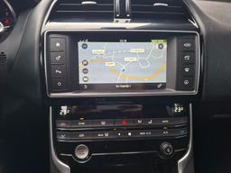 Zunanja slika - Jaguar XE - R-Sport 2.0 180 AVTOMATIK + SERVISNA ZGODOVINA - 12 - Predogledna slika