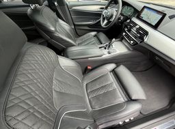 Zunanja slika - BMW Serija 5 - : 540i xDrive Msport-Virtual-Kam360-F1-Pano-Harman.. - 14 - Predogledna slika