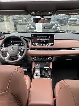 Zunanja slika - Mitsubishi Outlander - 2.4 PHEV Instyle+ Auto - 9 - Predogledna slika