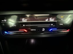 Zunanja slika - VW Taigo - 1.0 TSI R-Line 85.PANORAMA.LED.2025.SAMO 22.000 KM - 12 - Predogledna slika