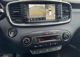 Zunanja slika - KIA Sorento - 2.2 CRDi Platinum Edition 4WD -360K -PANO -ACC - 11 - Predogledna slika