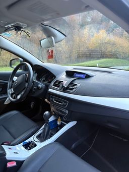 Notranja slika - Renault Mégane - Coupé 1,9 dCi Monaco GP - 9 - Predogledna slika