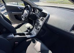 Zunanja slika - Volvo XC60 - DRIVe FWD MOMENTUM REDNO SERVISIRAN... - 9 - Predogledna slika