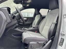 Zunanja slika - Volvo XC40 - B3P Core Avt. - 10 - Predogledna slika