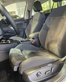 Zunanja slika - VW Golf - Variant VIRTUAL-KEYLESS-HEADUP-ALCANTARA-NAVI-MEMORY-DSG - 10 - Predogledna slika