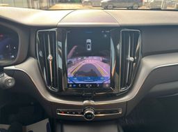 Zunanja slika - Volvo XC60 - B4P Momentum PRO AT FWD KAMERA-GRETJE.SED.-DAB+ - 16 - Predogledna slika