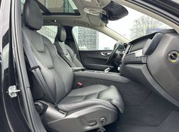 Zunanja slika - Volvo XC60 - B4D AWD AUT Momentum Pro - 19 - Predogledna slika