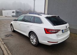 Zunanja slika - Škoda Superb - Combi 2.0 TDI Style Dsg - 4 - Predogledna slika