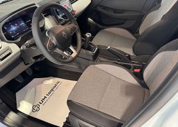 Zunanja slika - Renault Clio - 1.5 DCI BLUE 100 EVOLUTION-NOVO-UGODNO - 14 - Predogledna slika