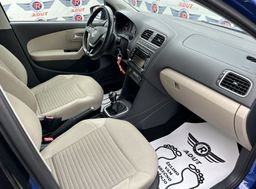 Zunanja slika - VW Polo - 1.6 TDI DPF Highline 66  90  PARK. NAVI. 1 LET.J.. - 9 - Predogledna slika