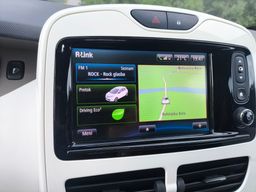 Notranja slika - Renault Zoe - Zen Q210 | 22 kWh | 65 kW | 2016 | 84.920 km - 19 - Predogledna slika