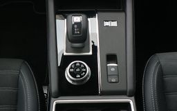 Zunanja slika - Mitsubishi Outlander - 2.4 PHEV Intense Auto 4WD - 9 - Predogledna slika