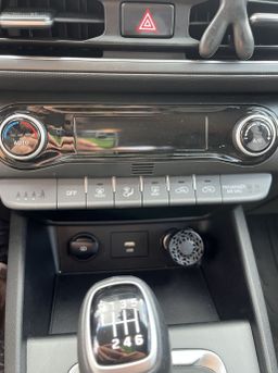 Zunanja slika - Hyundai Kona - 1.0 T-GDI 120 Premium LED.NAVI.KAMERA.OGR.SEDEŽ - 16 - Predogledna slika