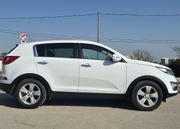 Zunanja slika - KIA Sportage - 1.7 CRDi EX Urban °ALU 17 °PDC °ODLIČNA °3. lastn - 8 - Predogledna slika