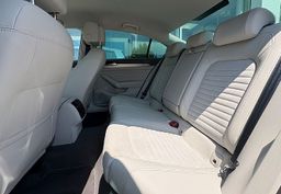Zunanja slika - VW Passat - 2.0 TDI R-Line 110kW - ODLIČEN - SLOVENSKI - 6 - Predogledna slika