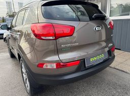 Zunanja slika - KIA Sportage - 1.6 GDI°EX URBAN°SLO°2.LAST°LED°PARK.SEN°BLUETOO - 3 - Predogledna slika