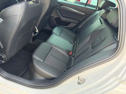 Zunanja slika - Škoda Octavia - 2.0TDI Style DSG 150PS MATRIX ACC PRIKLOP ALU17 - 14 - Predogledna slika