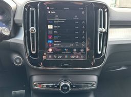 Zunanja slika - Volvo XC40 - B3P Core Avt. - 16 - Predogledna slika