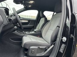 Zunanja slika - Volvo XC40 - B3 P Core AT DCT... - 9 - Predogledna slika