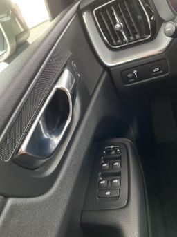 Zunanja slika - Volvo XC60 - Volvo  D3 Momentum.BELGIJSKI.NAVI.ALU.LED.ACC. - 12 - Predogledna slika