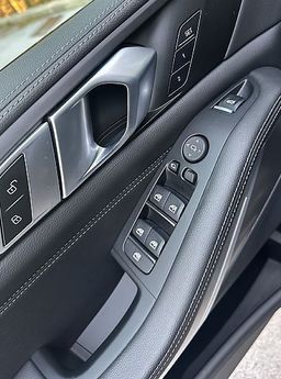 Zunanja slika - BMW X5 - serija : 45e MSPORT-VK-KAM360-NAVI-21COL-ACC-SAMO 44.285KM - 13 - Predogledna slika