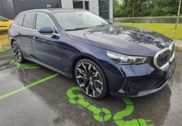 Zunanja slika - BMW Serija 5 - Touring: 540d xDrive Avt.|Harman|21col|HeadUP|FuLED|360k - 3 - Predogledna slika