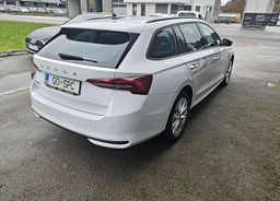 Zunanja slika - Škoda Octavia - COMBI 2.0 TDI Selection DSG 110 kW SLO-1.LASTNIK - 3 - Predogledna slika