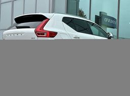 Zunanja slika - Volvo XC40 - B3 P Core AT DCT... - 5 - Predogledna slika