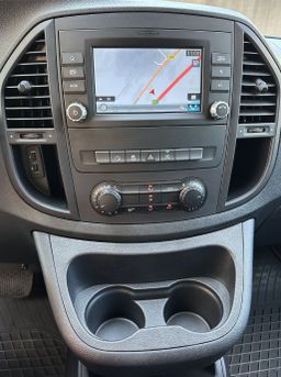 Zunanja slika - Mercedes-Benz Vito - 4x4-LANG-WEBASTO-2xPDC-NAVI-GRET.SEDEŽEV-7+1-VK... - 8 - Predogledna slika