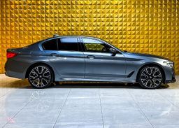 Zunanja slika - BMW Serija 5 - : 530d xDrive AUT. M Sport-LED-VIRTUAL-KAMERA-AMBI.. - 12 - Predogledna slika