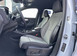 Zunanja slika - Volvo XC40 - B3P Plus Dark Avt. - 10 - Predogledna slika